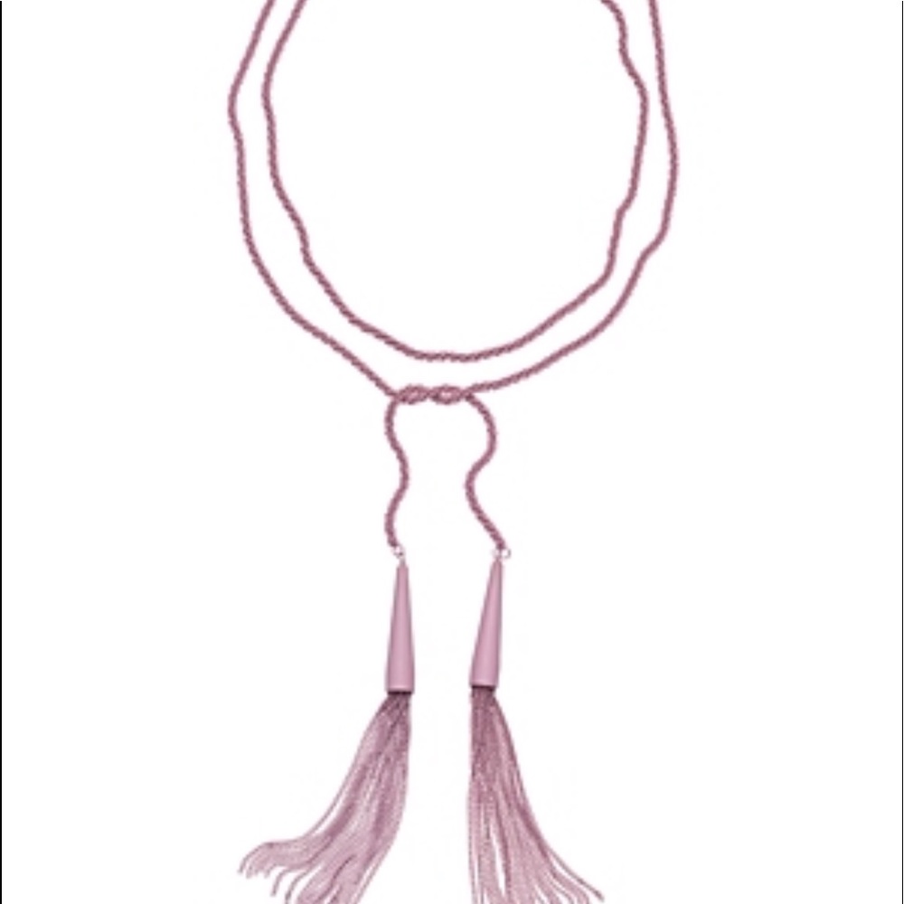 Kendra Scott necklace